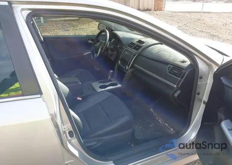 2013 Toyota Camry Se z USA, uszkodzony, nr VIN 4T1BF1FK3DU214223